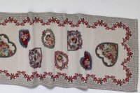 Ubrus gobelínový- SRDCE S RŮŽEMI, přírodní podklad,  37 x 98 cm