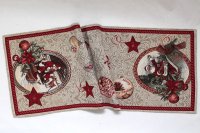 Ubrus gobelínový- SANTA S OZDOBAMI, 35 x 98 cm
